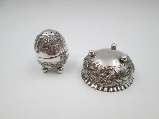 Salt shaker and sugar bowl set. Sterling silver. Indigenous village. 1970's. South America