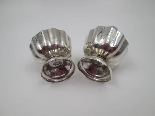 Salt shakers couple with tray set. 925 sterling silver. Suns ornate motifs. Mexico. 1970's