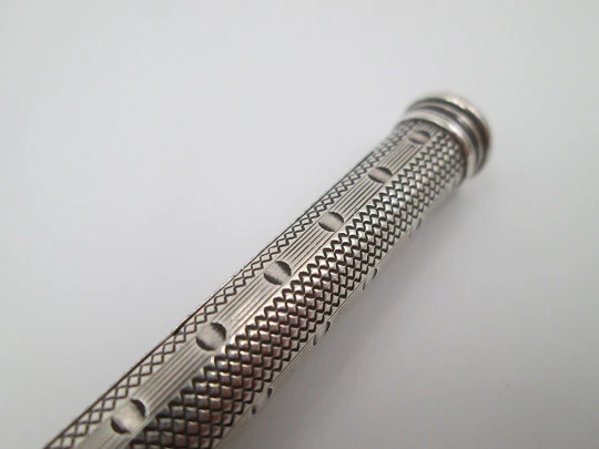 Sampson Mordan extendable pencil. Sterling silver. Waves, lines and circles. 1910's