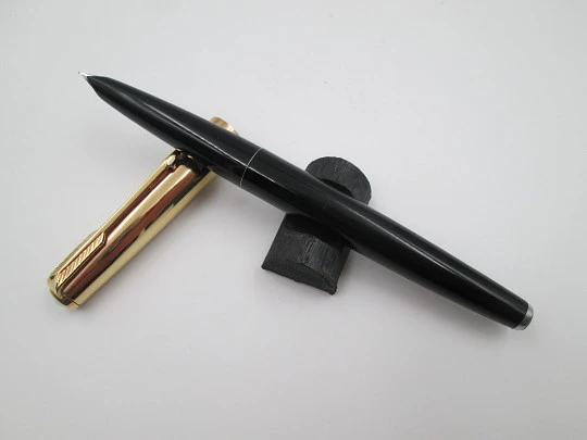 Soffer 31 fountain pen. Gold plated cap and black plastic barrel. Aerometric filler. 1960's