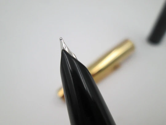 Soffer 31 fountain pen. Gold plated cap and black plastic barrel. Aerometric filler. 1960's