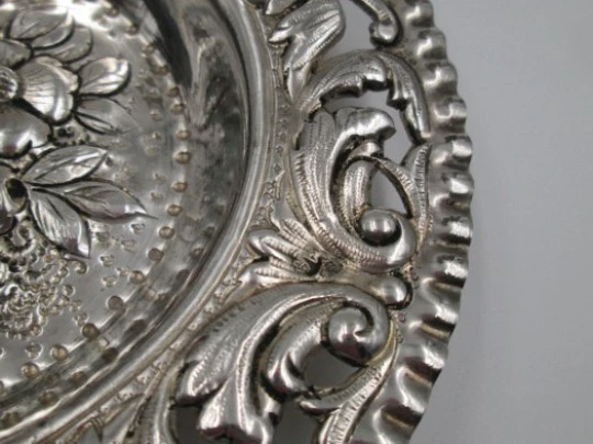 Sterling silver salver. Flowers and scrolls. 1970's. Openwork edge