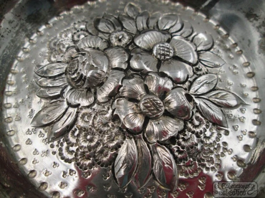 Sterling silver salver. Flowers and scrolls. 1970's. Openwork edge