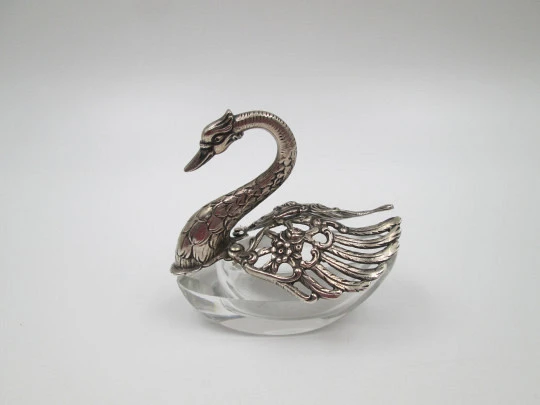 Swan shape salt shaker for table service. Sterling silver and cut crystal. 1970's. Europe