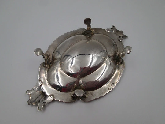 Table almond dish. Sterling silver. Fauns and vegetable motifs. Four legs. Spain. 1970's