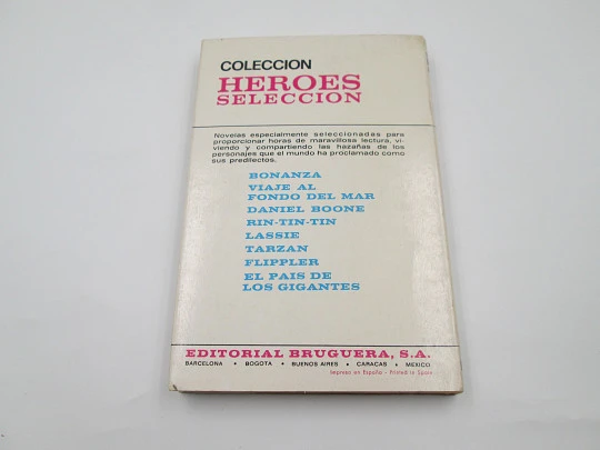 The cursed island illustrated youth book. Heroes selection. Bruguera publisher. 1972