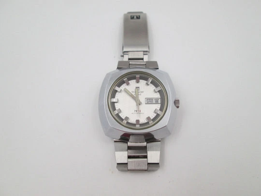 Tissot PR-518. Self-winding. Tungsten and stainless steel. Calendar. Swiss. 1972