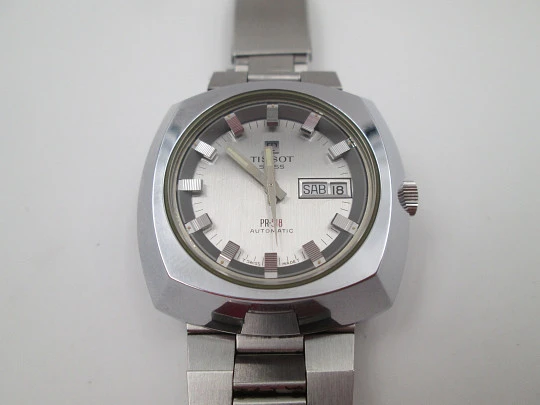 Tissot PR-518. Self-winding. Tungsten and stainless steel. Calendar. Swiss. 1972