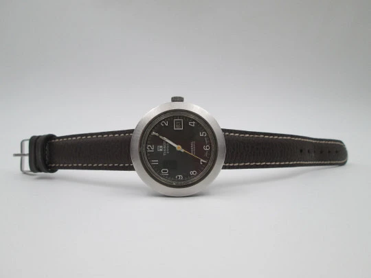 Tissot Sideral. Fiberglass and brushed steel. Black dial. Automatic. Calendar. 1970's