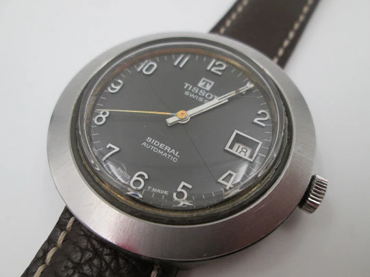 Tissot Sideral. Fiberglass and brushed steel. Black dial. Automatic. Calendar. 1970's