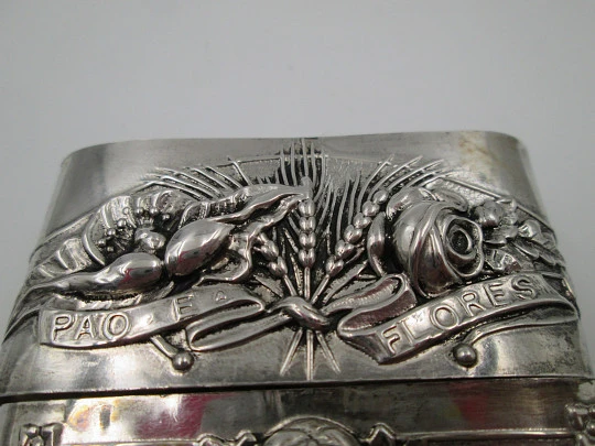 Two napkin rings. 833 sterling silver. Fruits and flowers. 1950's. Portugal (Porto)