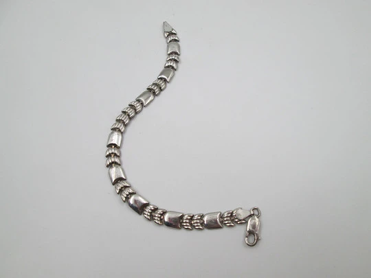 Unisex articulated bracelet. 925 sterling silver. Shields and crescents. Carabiner clasp. 1990's