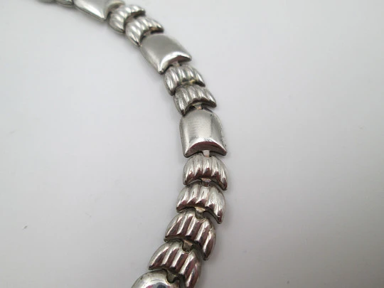 Unisex articulated bracelet. 925 sterling silver. Shields and crescents. Carabiner clasp. 1990's