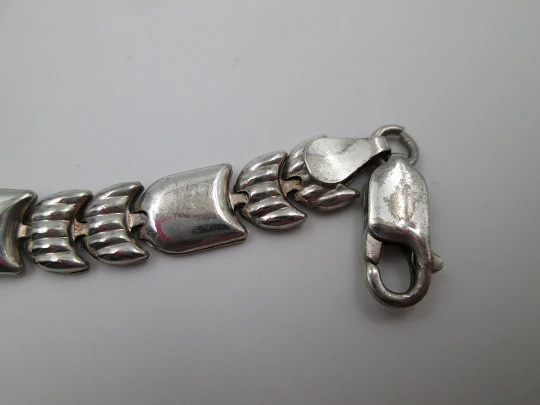 Unisex articulated bracelet. 925 sterling silver. Shields and crescents. Carabiner clasp. 1990's