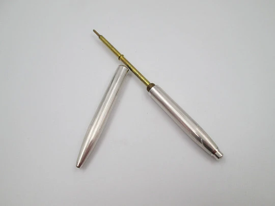 Unisex ballpoint pen. Sterling silver. Vertical lines pattern. Push-down system 1990's. Spain