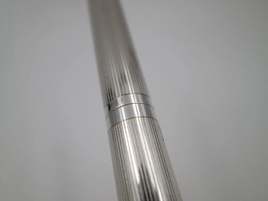 Unisex ballpoint pen. Sterling silver. Vertical lines pattern. Push-down system 1990's. Spain