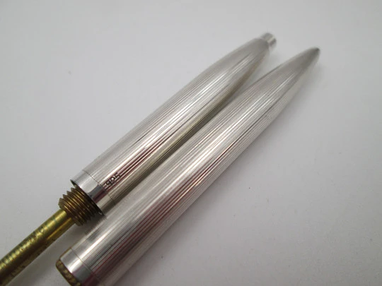 Unisex ballpoint pen. Sterling silver. Vertical lines pattern. Push-down system 1990's. Spain