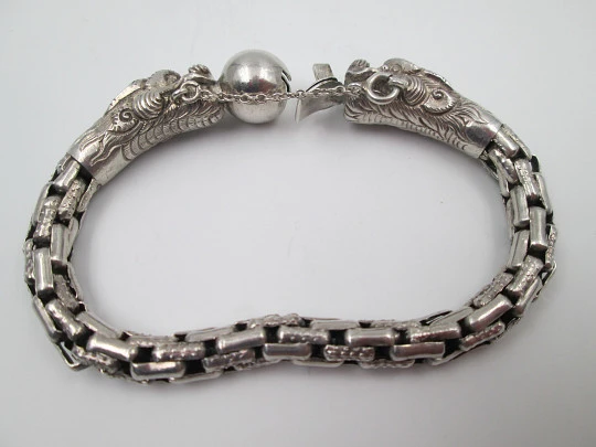 Unisex bracelet. 925 sterling silver. Dragon heads and interlocking links. 1980's