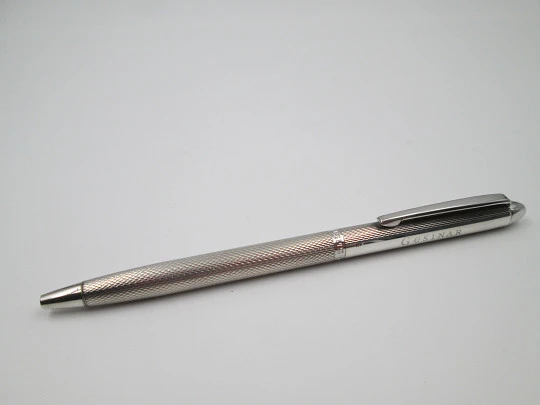 Usus ballpoint pen. 925 sterling silver. Guilloche motif. Twist mechanism. 1970's