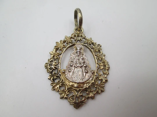 Virgin of Hope openwork medal. Sterling silver & vermeil. Vegetable edge. Ring. 1960's