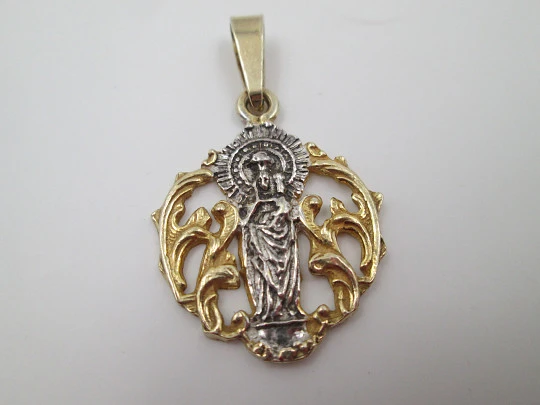 Virgin with Child openwork medal. Sterling silver & vermeil. Vegetable edge. Ring. 1970's