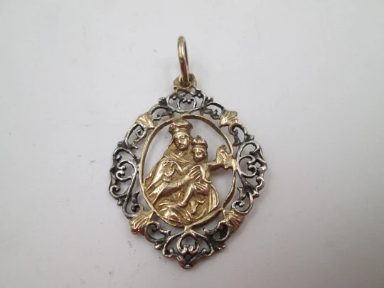 Virgin with child openwork medal. Sterling silver & vermeil. Vegetable edge. Ring. 1970's