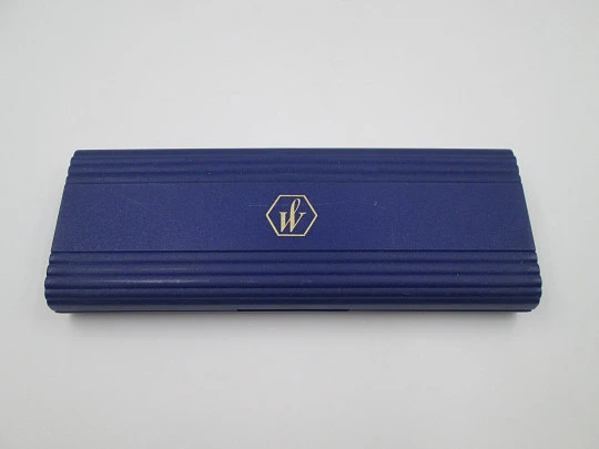 Waterman Centurion. Blue lacquer and purple plastic. Gold plated details. Box. 1990's