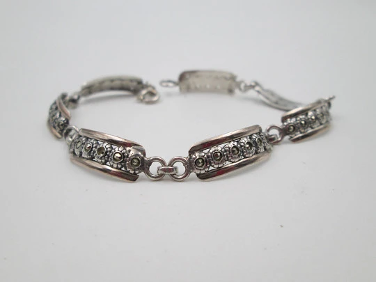 Women's bracelet. Sterling silver & gold details. Marcasite flowers. Europe. 1970's