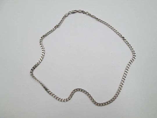 Women's curb chain. 925 sterling silver. Interlocking flat links. Crab clasp. 1980's