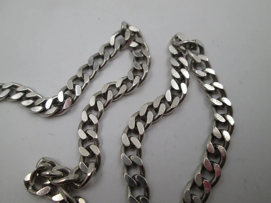 Women's curb chain. 925 sterling silver. Interlocking flat links. Crab clasp. 1980's