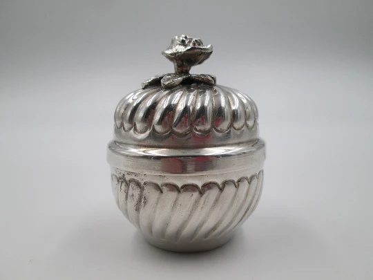 Women's dressing table box. Sterling silver. Ribbed motifs and rose on top. Europe. 1960's