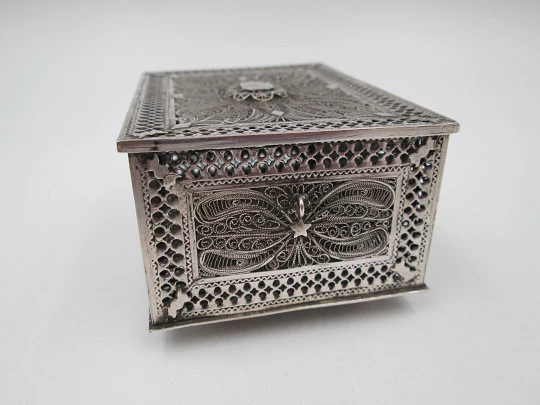 Women's filigree jewelry box. 925 sterling silver. Vegetable motifs. Spain. 1970's