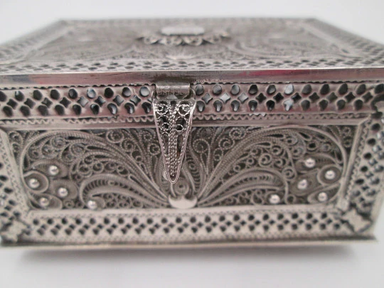 Women's filigree jewelry box. 925 sterling silver. Vegetable motifs. Spain. 1970's