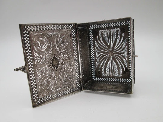 Women's filigree jewelry box. 925 sterling silver. Vegetable motifs. Spain. 1970's