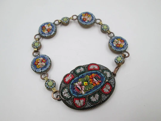 Women's micromosaic bracelet. Colored stones and golden metal. Italy. 1960's