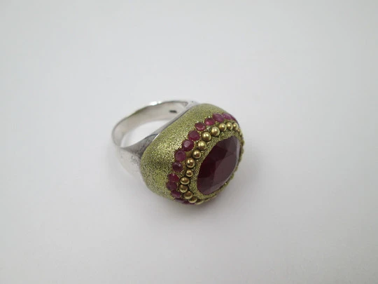 Women's ring. 925 sterling silver and rolled gold. Rubies and rubellite. Spain. 1980's