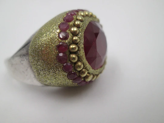 Women's ring. 925 sterling silver and rolled gold. Rubies and rubellite. Spain. 1980's