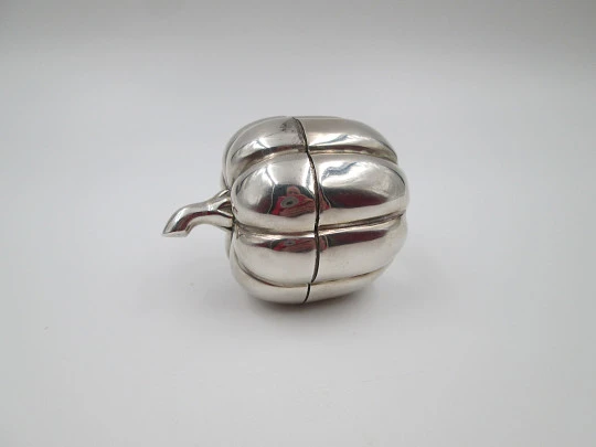 Women's table box. Apple shape. 925 sterling silver. Press top lid. Mexico. 1970's