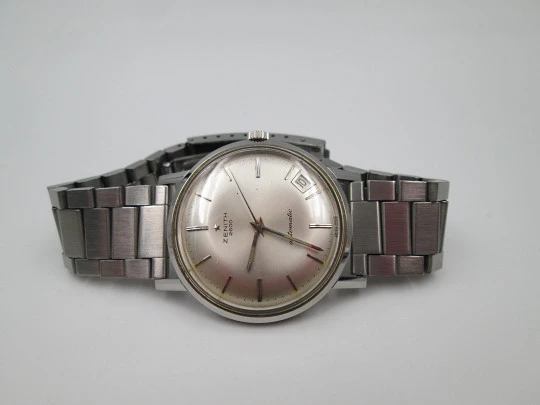 Zenith Stellina 2600. Stainless steel. Automatic. Calendar. Bracelet. 1960's