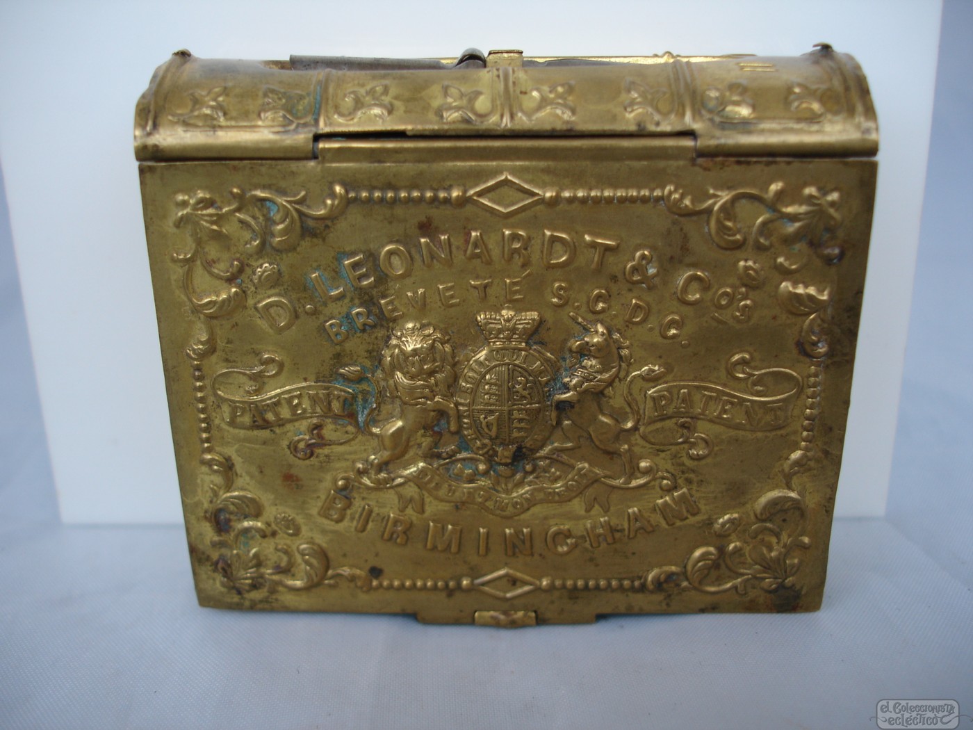 antique pen box