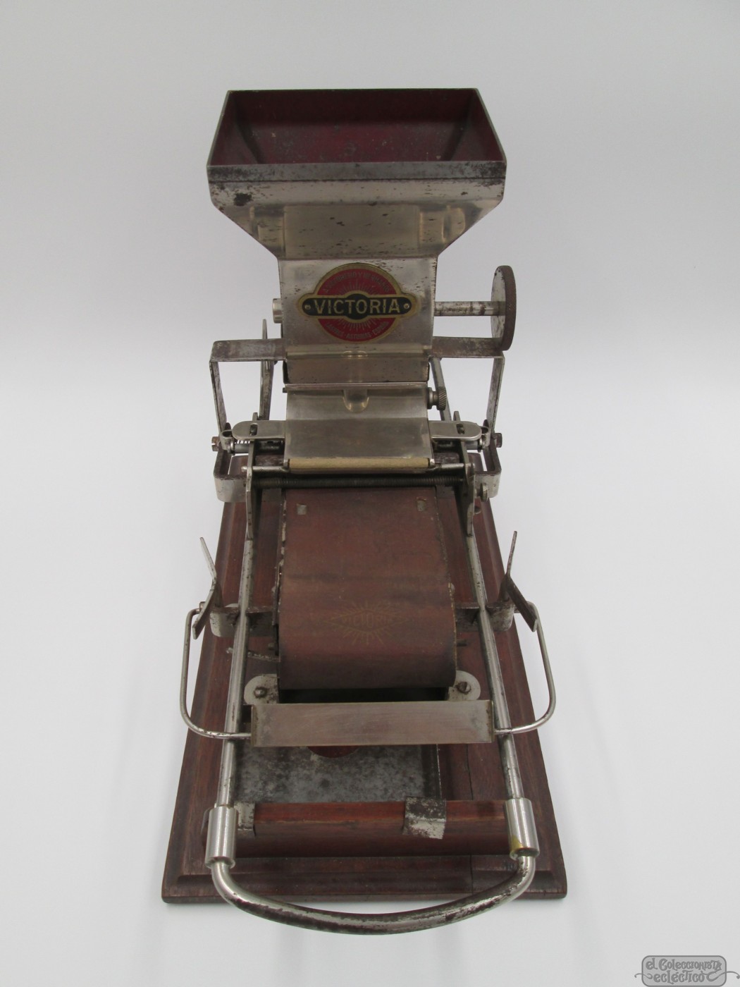 Antigua máquina de liar cigarrillos fotografías e imágenes de alta